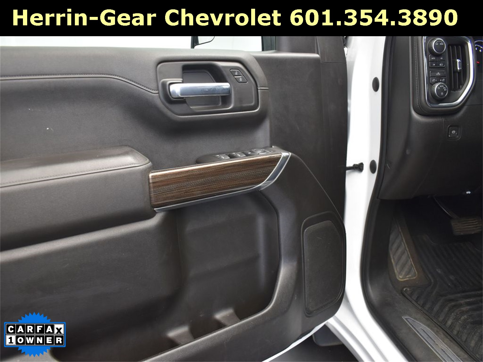 2022 Summit White Chevrolet Silverado 1500 LTD LT 4X4