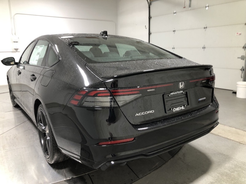 2025 Honda Accord Hybrid Sport-L photo 2