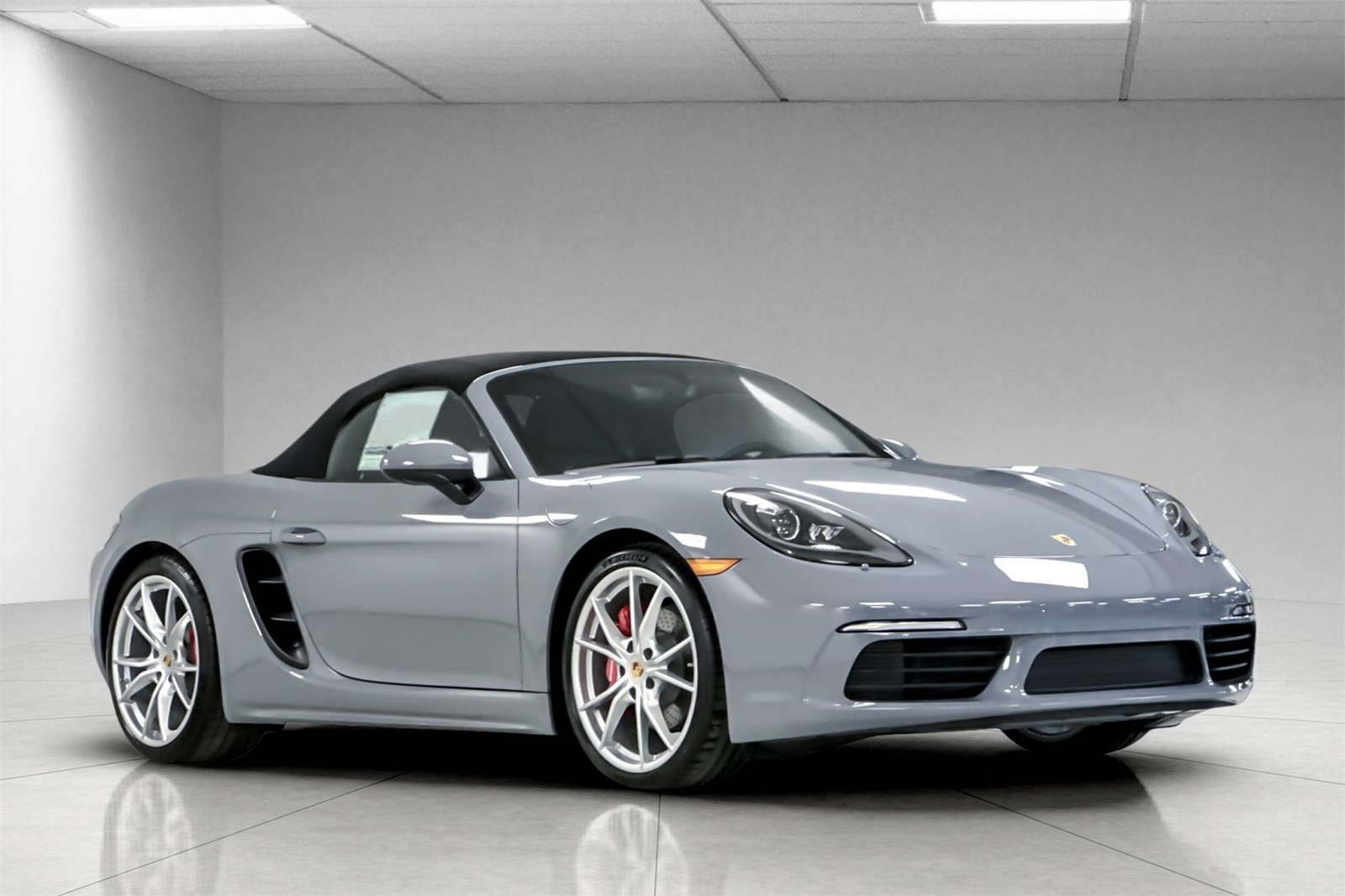 2025 Porsche Boxster S photo 11