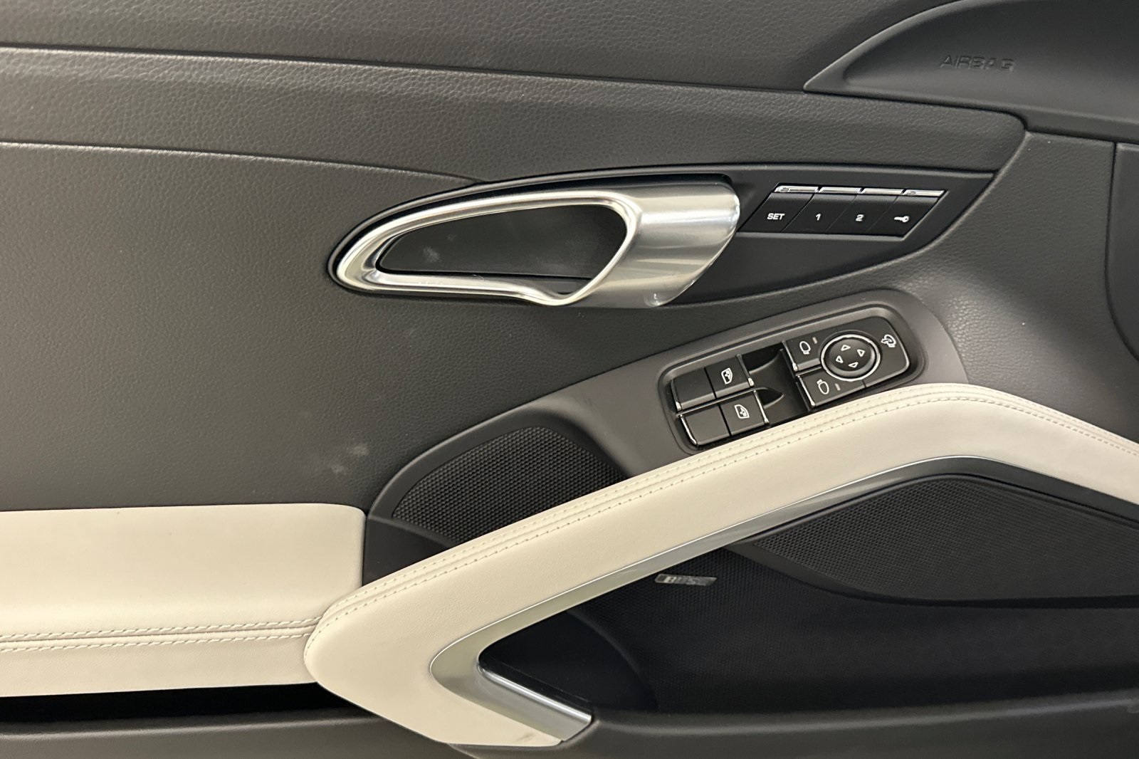 2025 Porsche Boxster S photo 13