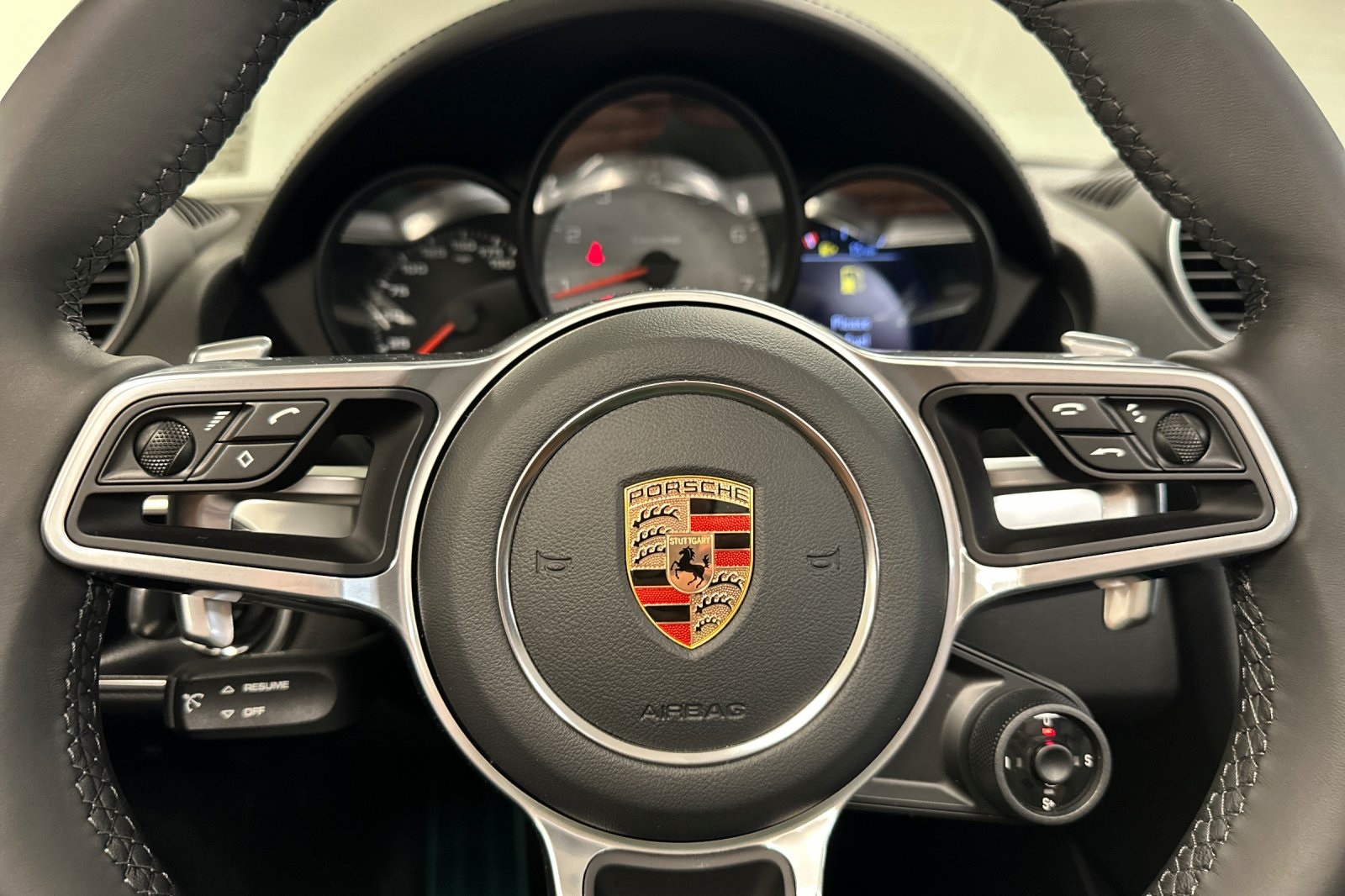 2025 Porsche Boxster S photo 19