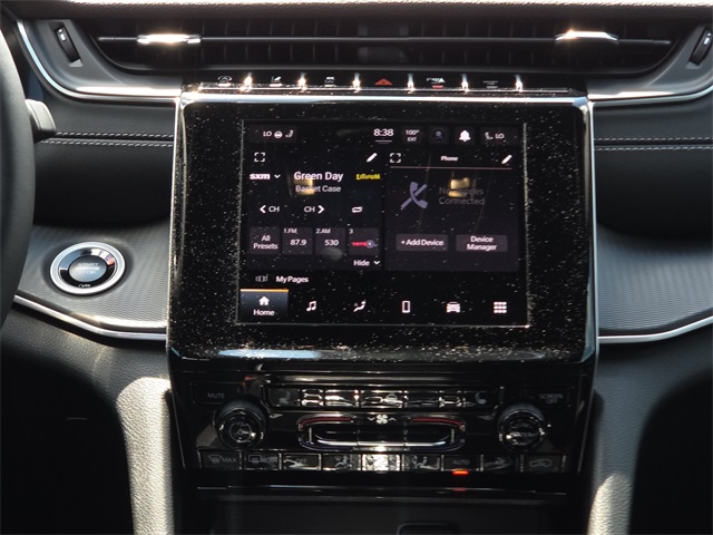2025 Jeep Grand Cherokee Laredo photo 7