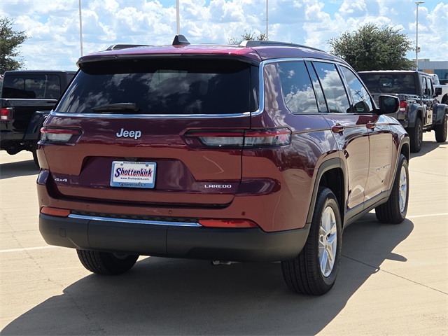 2025 Jeep Grand Cherokee Laredo photo 4