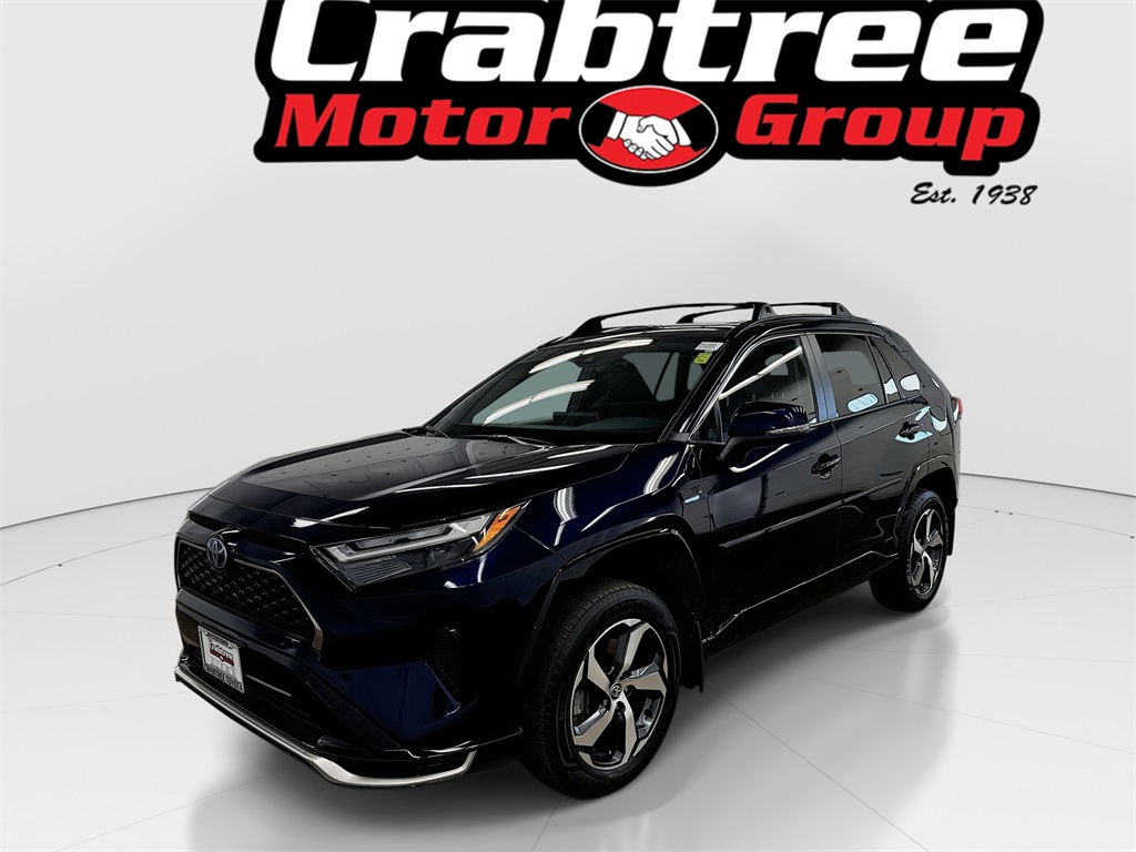 2023 Toyota RAV4 SE's photo