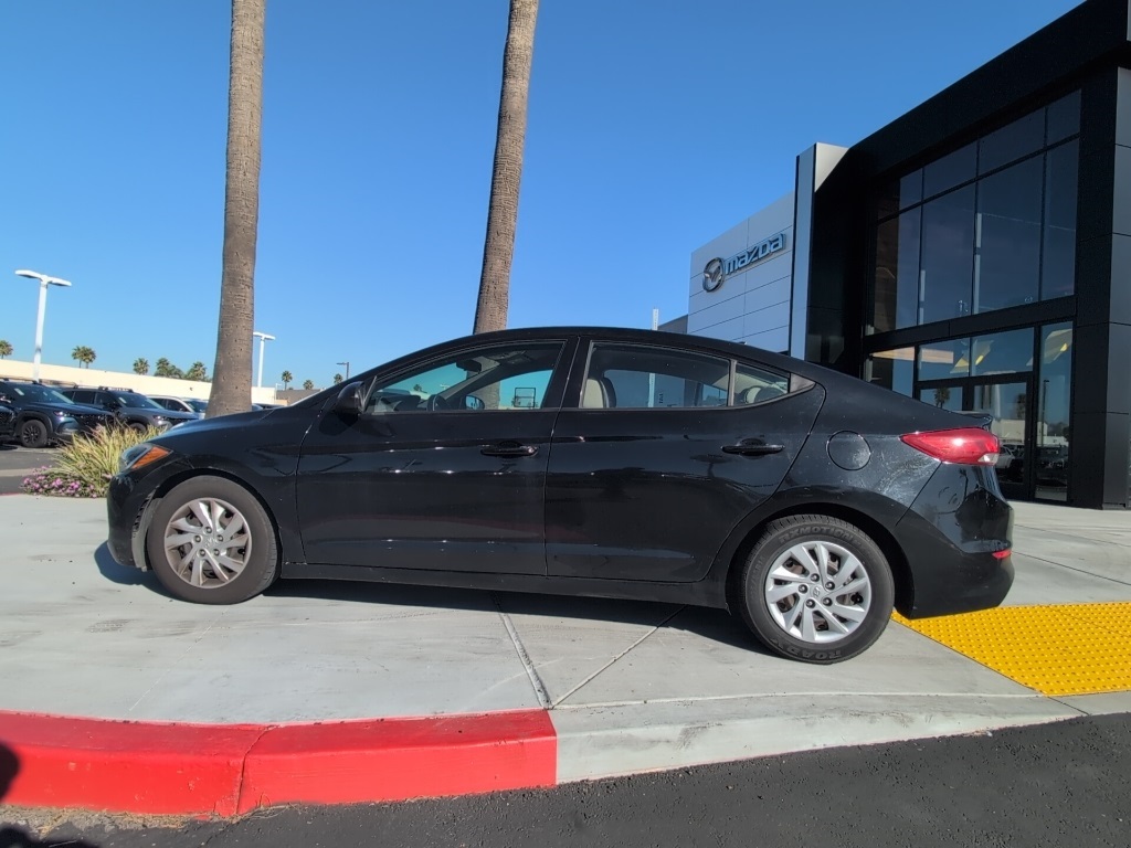 2017 Hyundai Elantra SE photo 4