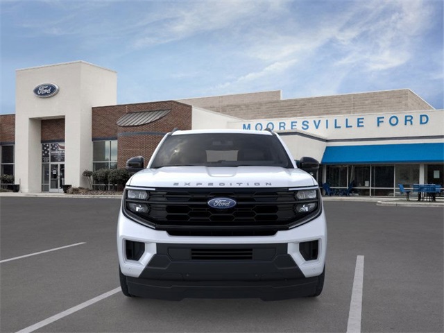 2025 Ford Expedition photo 4