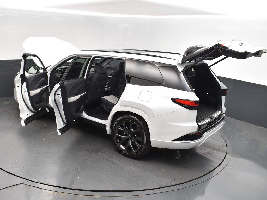 2025 Lexus TX 500h F SPORT Luxury photo 2