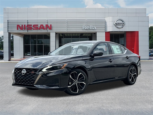 2025 Super Black Clearcoat Nissan Altima 2.5 SR Sedan