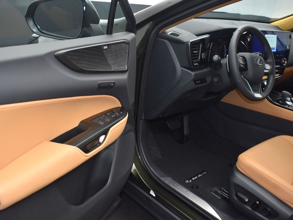 2026 Lexus NX 350 Luxury AWD photo 11
