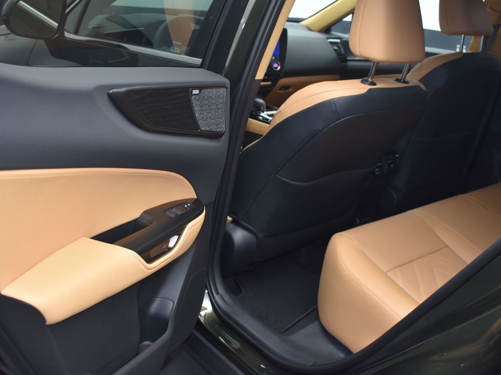 2026 Lexus NX 350 Luxury AWD photo 13