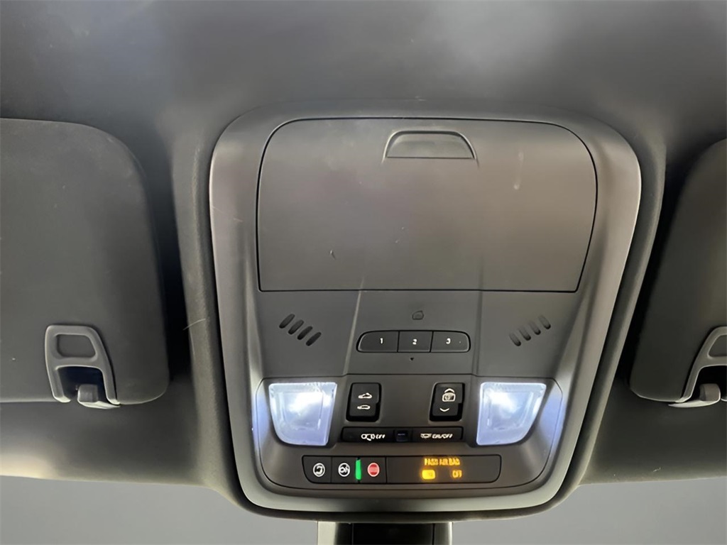 2017 Cadillac XT5 Luxury photo 3