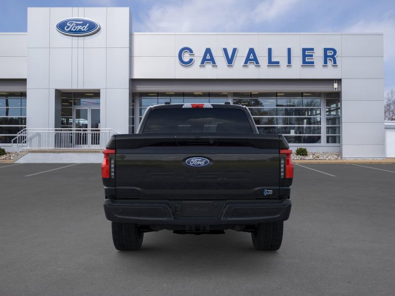 2025 Ford F-150 Lightning photo 4