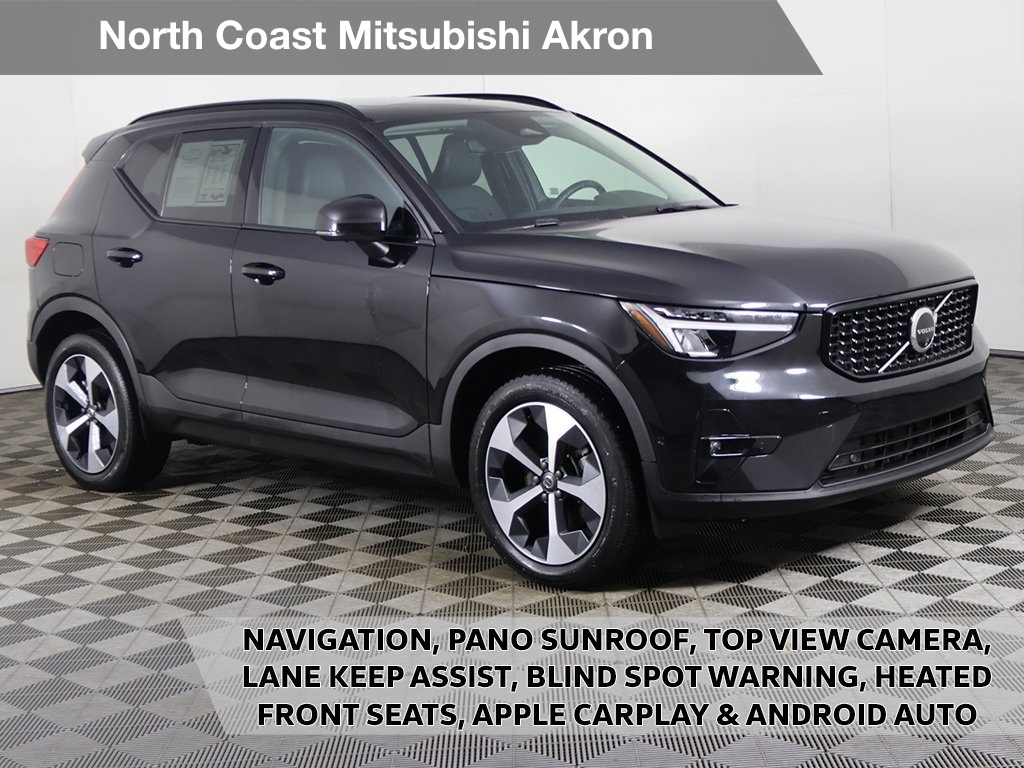 2024 Volvo XC40 Plus's photo