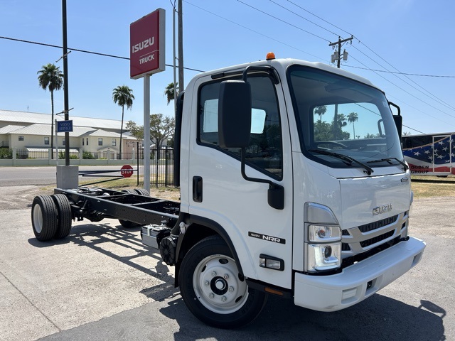 New 2025 Isuzu NRR N Series's photo