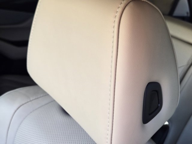 used 2023 Acura MDX car, priced at $39,300