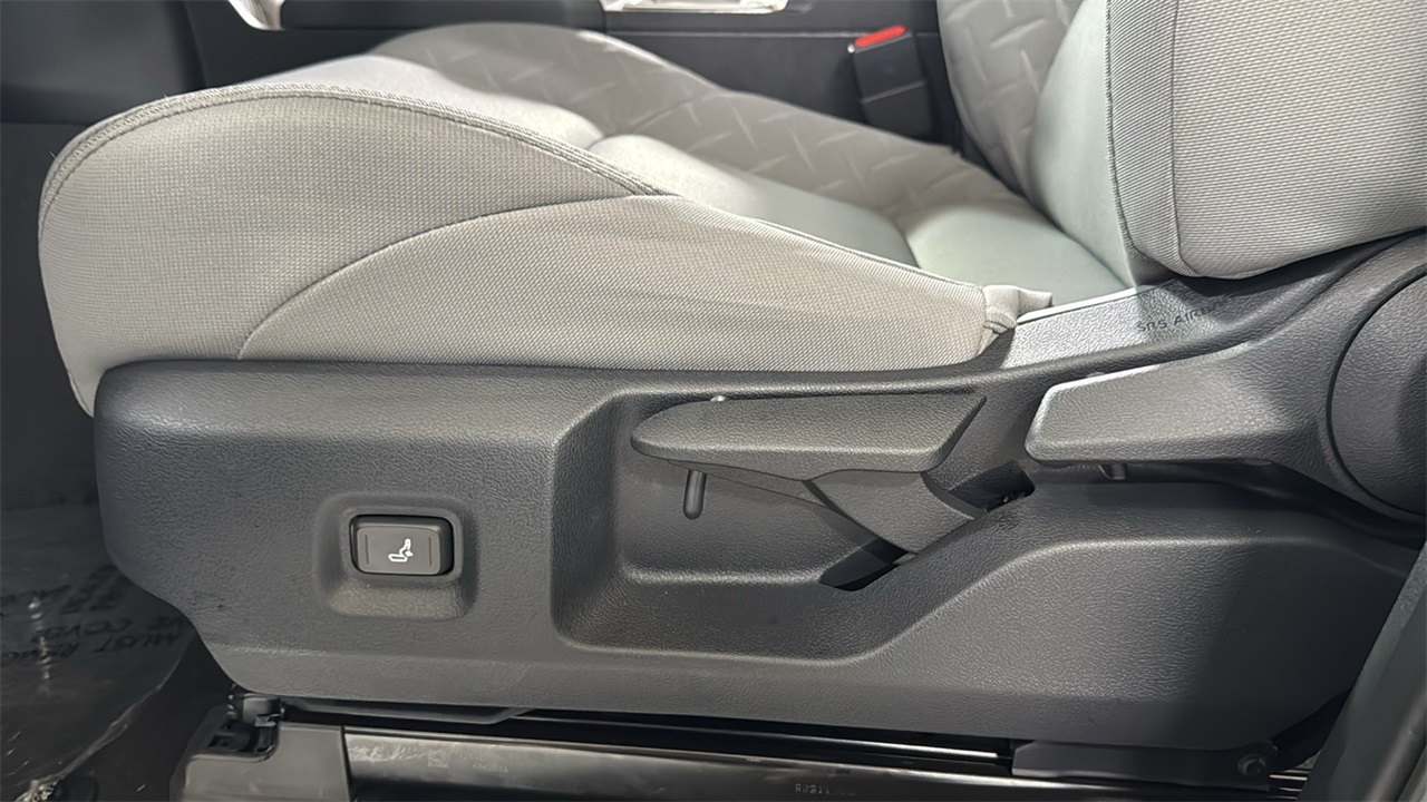 2025 Toyota Tacoma SR5 Double Cab photo 12