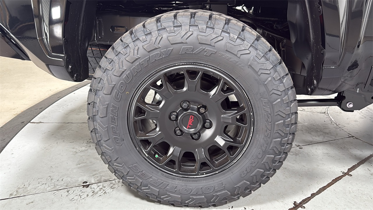 2025 Toyota Tacoma SR5 Double Cab photo 19