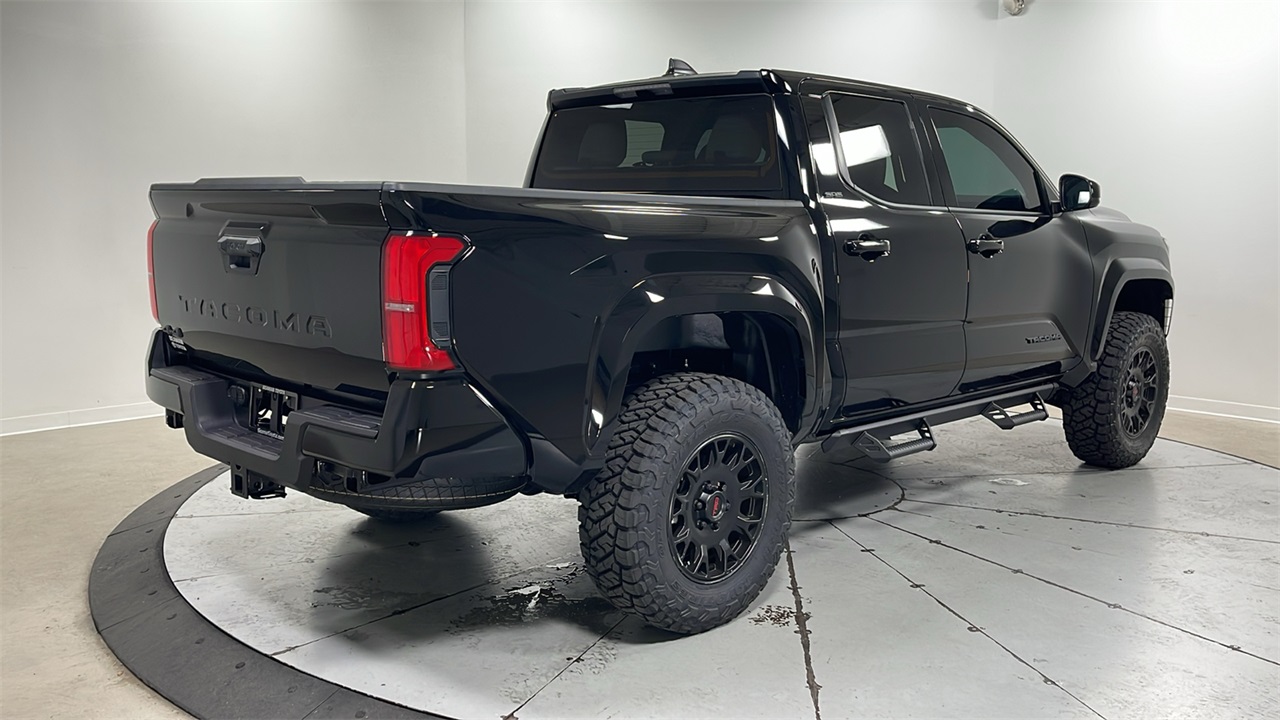 2025 Toyota Tacoma SR5 Double Cab photo 5
