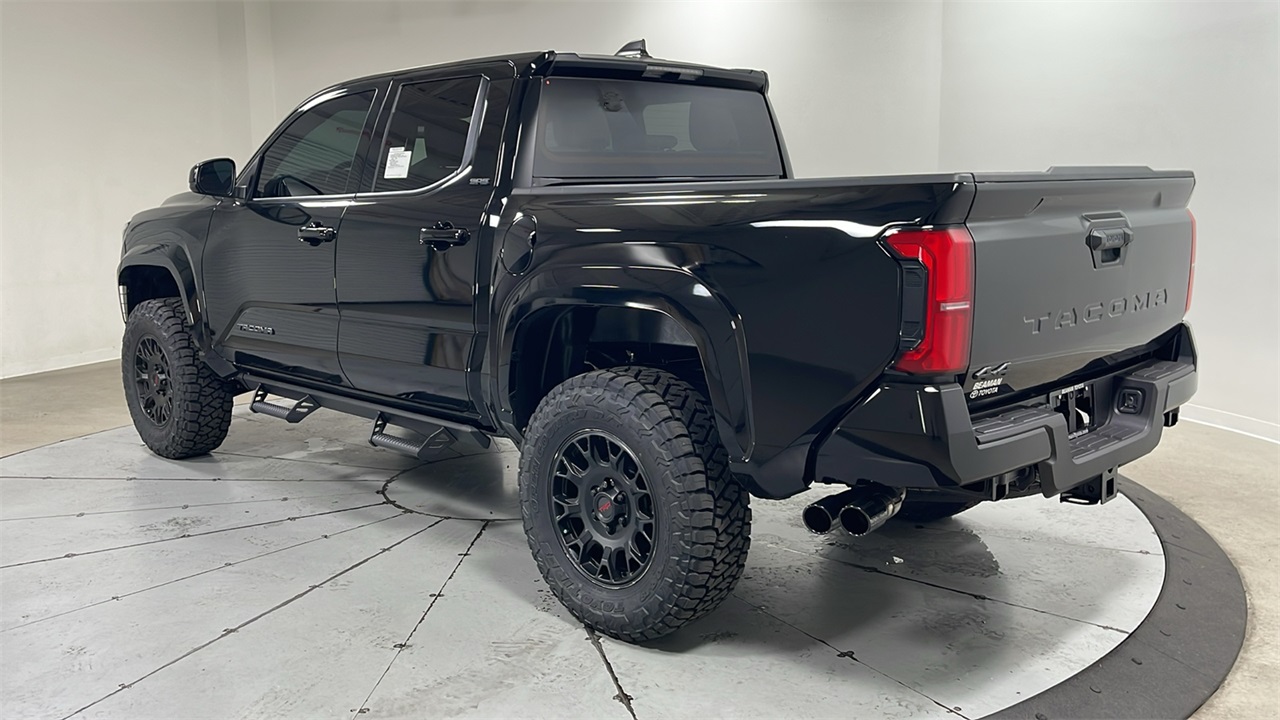 2025 Toyota Tacoma SR5 Double Cab photo 7