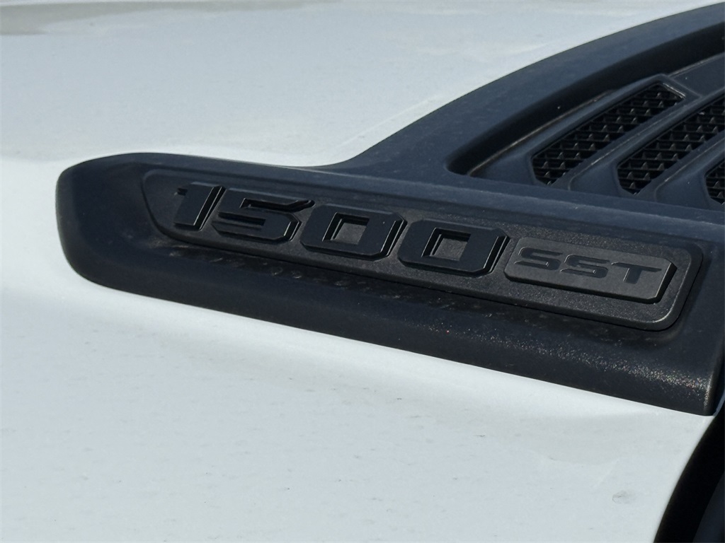 2025 Ram 1500 Rebel photo 9