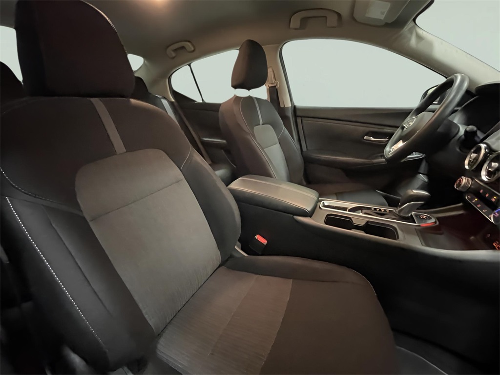 2025 Nissan Sentra SV photo 4