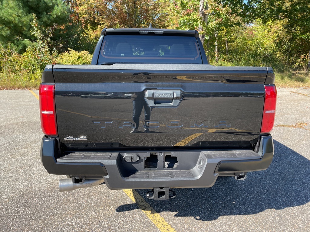 2025 Toyota Tacoma SR5 4x4 Double Cab photo 2