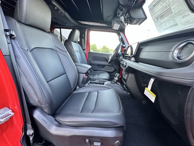 2025 Firecracker Red Clearcoat Jeep Wrangler Sahara 4X4 SUV