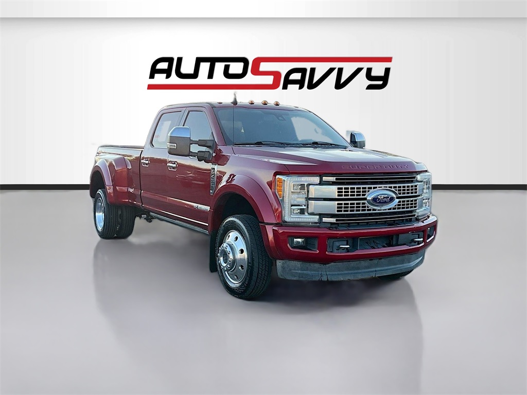 2019 Ford F-450 Super Duty Platinum's photo