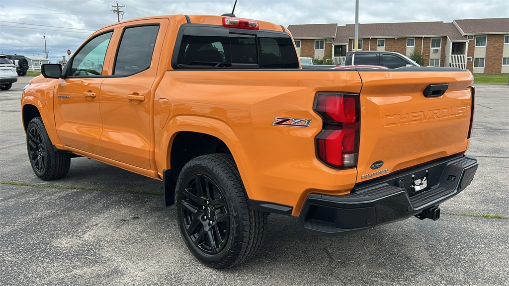 2025 Chevrolet Colorado Z71 photo 3