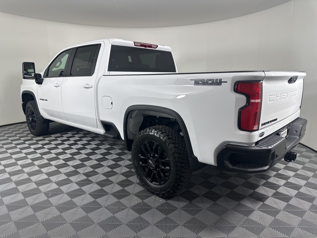 2025 Chevrolet Silverado 2500HD LT photo 4