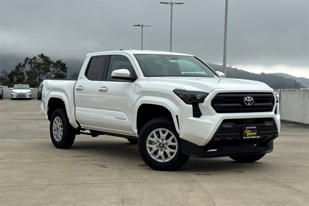 2025 Toyota Tacoma SR5 Double Cab photo 2