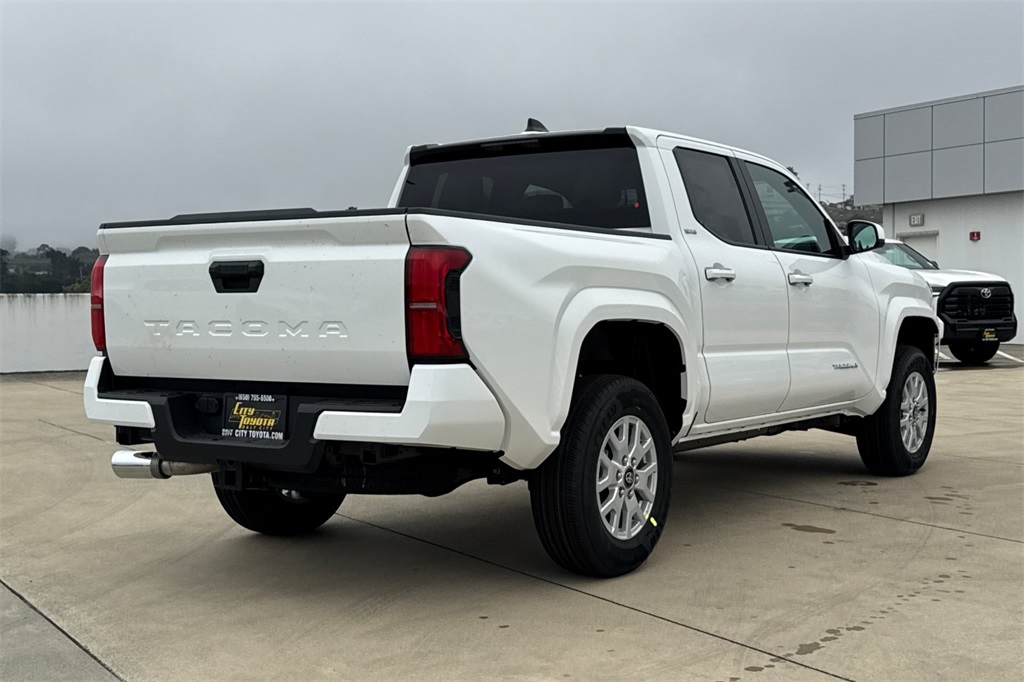 2025 Toyota Tacoma SR5 Double Cab photo 4