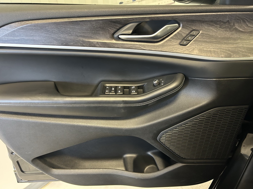 used 2023 Jeep Grand Cherokee car, priced at $27,786