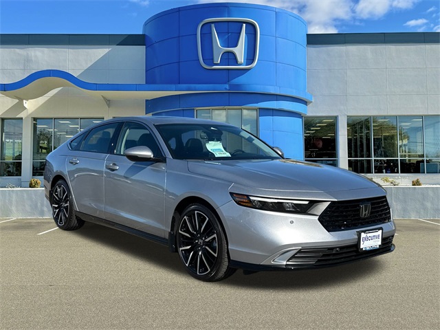 2025 Honda Accord Hybrid Touring's photo