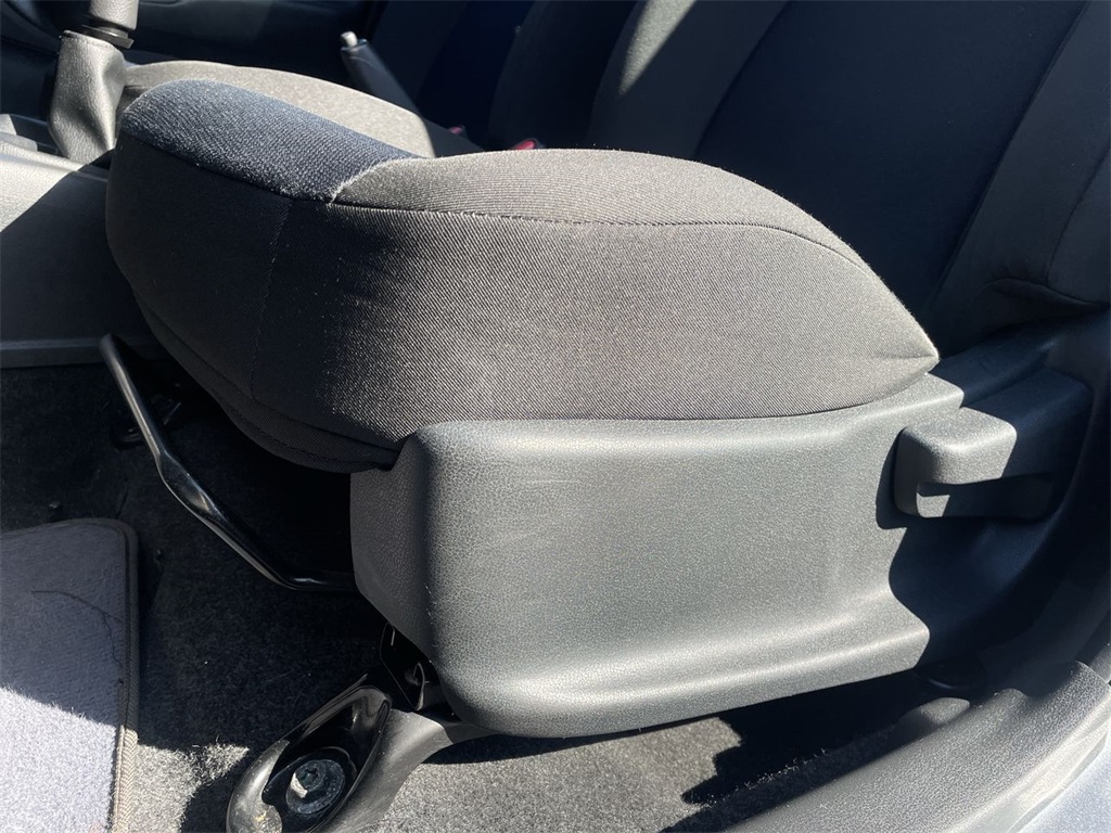 used 2016 Nissan Versa Note car, priced at $5,895