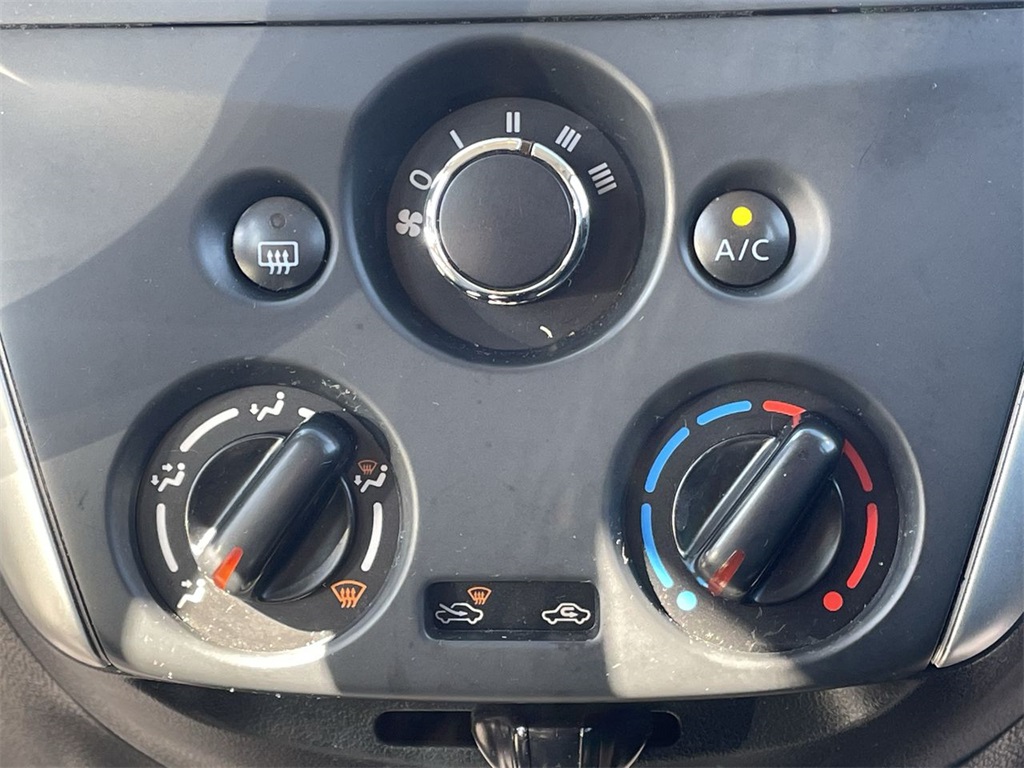 used 2016 Nissan Versa Note car, priced at $5,895