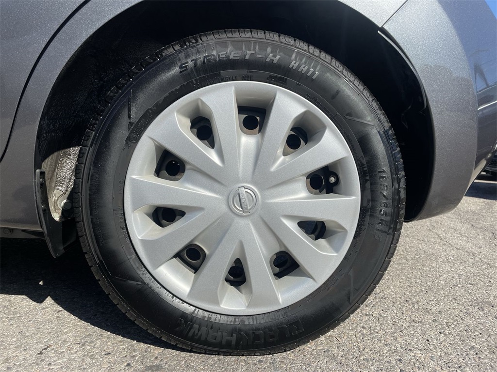 used 2016 Nissan Versa Note car, priced at $5,895