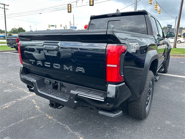 2025 Toyota Tacoma TRD Off-Road 4x4 Double Cab photo 3
