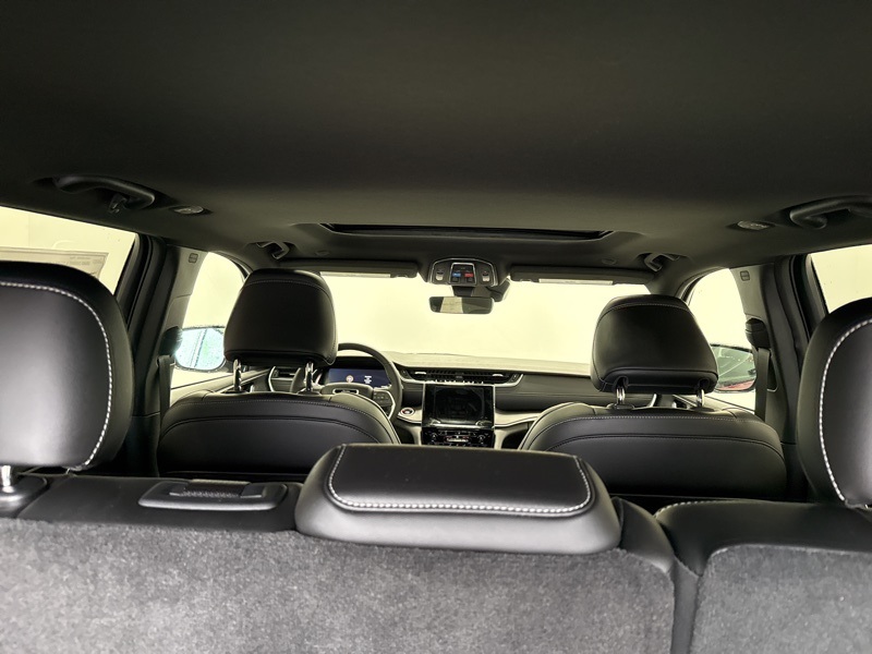 2025 Jeep Grand Cherokee Altitude X photo 10