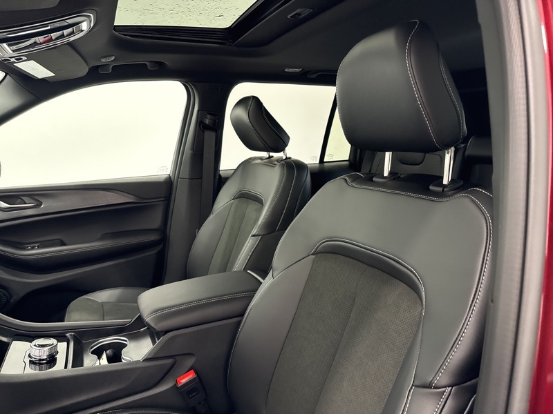 2025 Jeep Grand Cherokee Altitude X photo 19