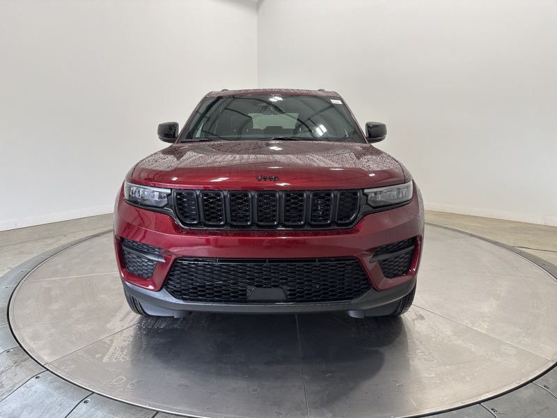 2025 Jeep Grand Cherokee Altitude X photo 2