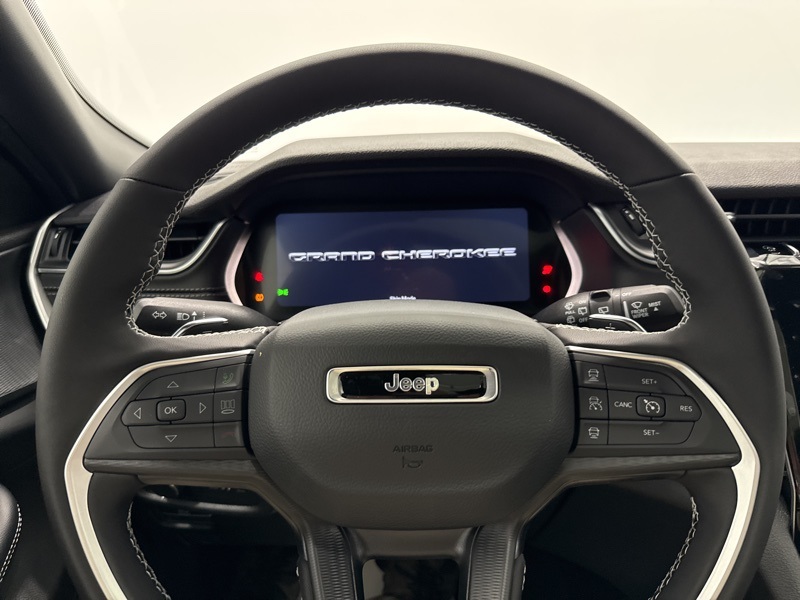 2025 Jeep Grand Cherokee Altitude X photo 23