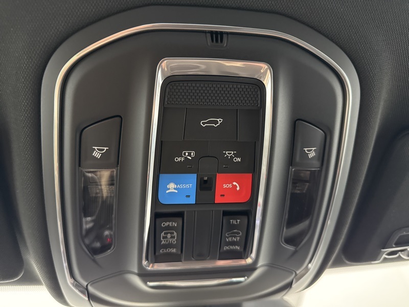 2025 Jeep Grand Cherokee Altitude X photo 31