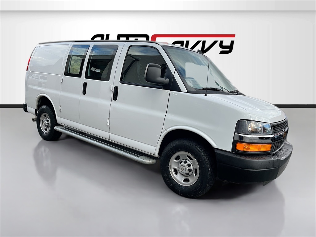 2023 Chevrolet Express Cargo Work Van's photo