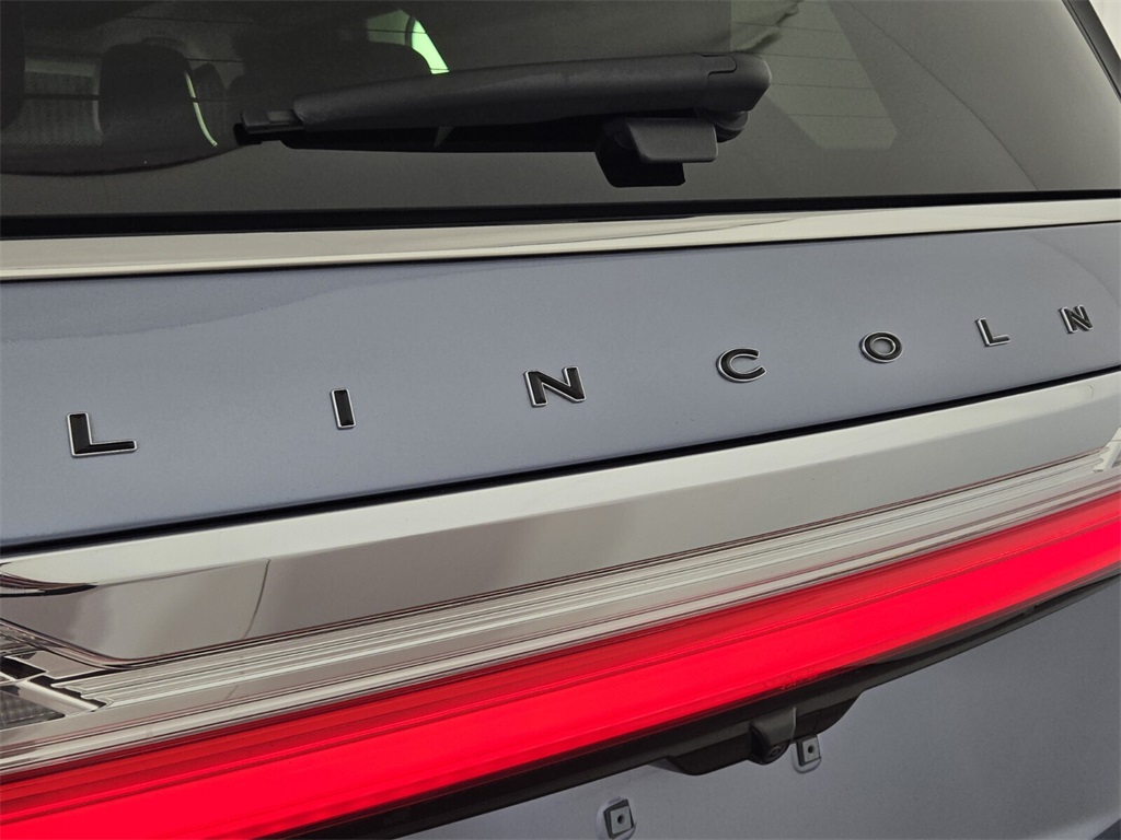 used 2018 Lincoln Navigator car, priced at $32,888