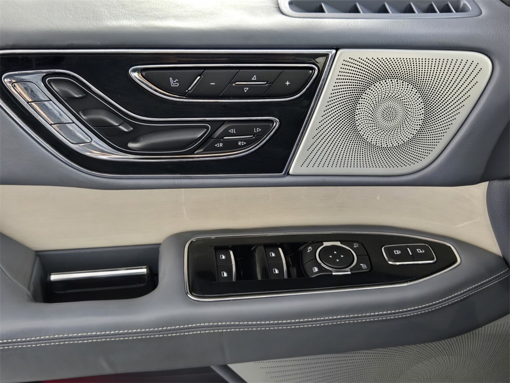 used 2018 Lincoln Navigator car, priced at $32,888