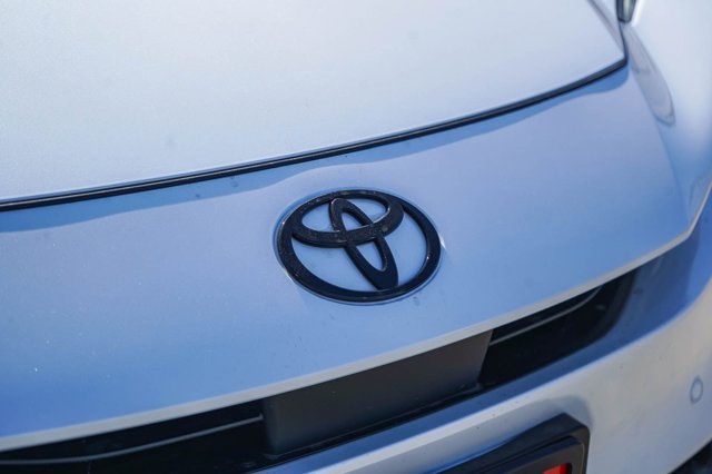 new 2026 Toyota Prius Plug-In Hybrid car, priced at $40,018