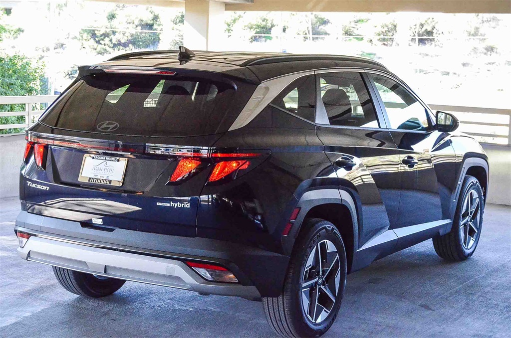 2026 Hyundai Tucson Hybrid SEL photo 3