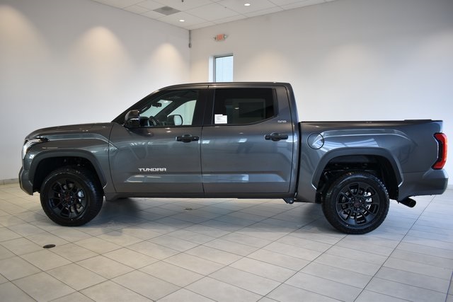 2026 Toyota Tundra SR5 CrewMax photo 3