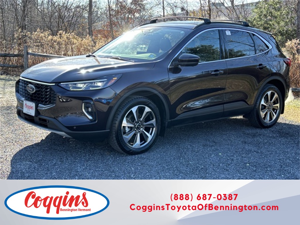 2023 Ford Escape Platinum's photo